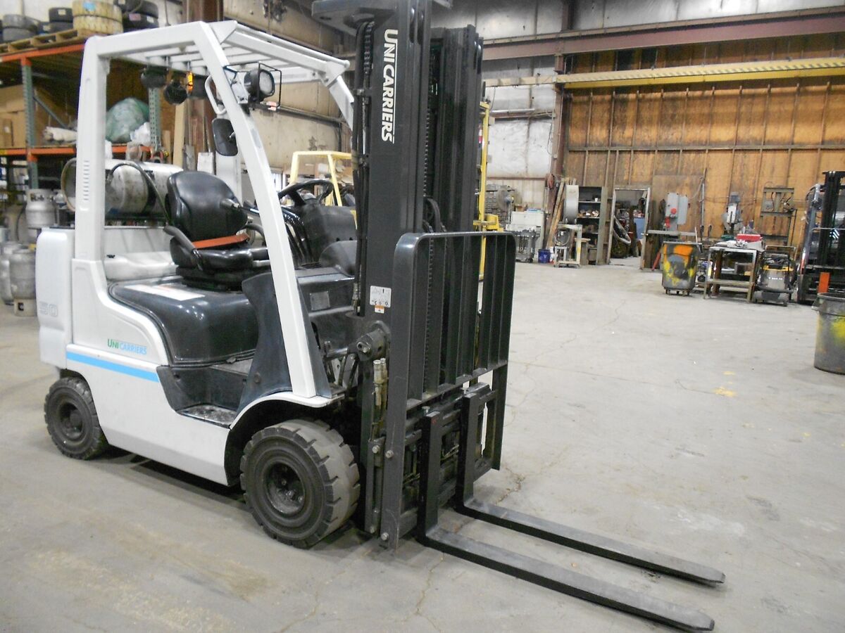 Nissan Unicarriers gray forklift