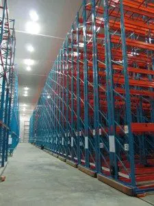Mobile racking in a freezer warehouse